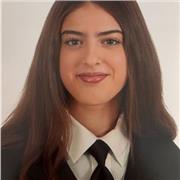 Profesora de refuerzo a niños/as de primaria o la ESO, estudiante de educación social y graduada de bachillerato.